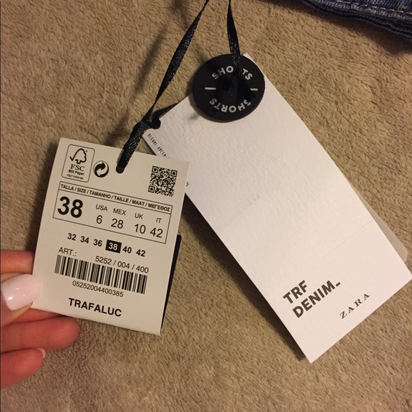 Zara denim shorts - Picture 3 of 3